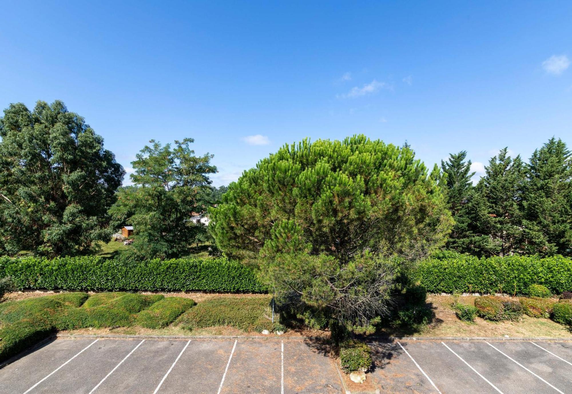 B&B Hotel Αζάν Εξωτερικό φωτογραφία